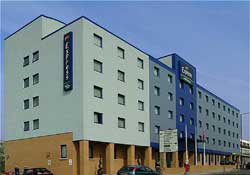 Holiday Inn Express London-Park Royal,  London